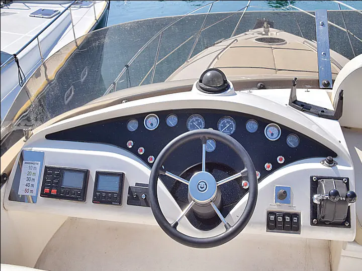 Fairline Phantom 40 - 