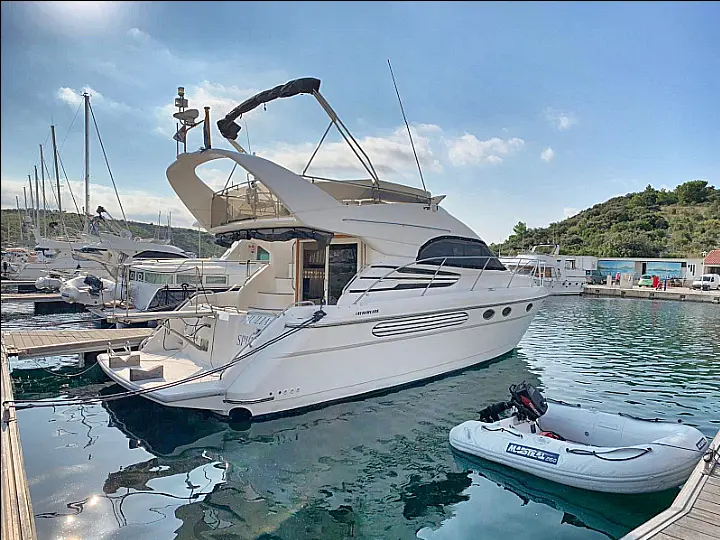 Fairline Phantom 40 - 